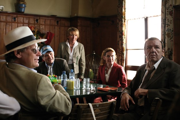 http://images.derstandard.at/t/M625/movies/2008/11684/160524130225090_20_echte-wiener-die-sackbauer-saga_aufm3.jpg http://images.derstandard.at/t/M625/movies/2008/11684/160524130225090_20_echte-wiener-die-sackbauer-saga_aufm3.jpg