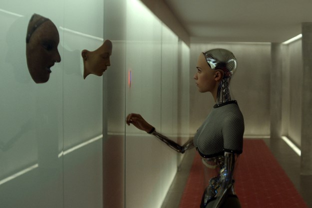 http://images.derstandard.at/t/M625/movies/2015/20092/160803223130807_9_ex-machina_aufm04.jpg http://images.derstandard.at/t/M625/movies/2015/20092/160803223130807_9_ex-machina_aufm04.jpg