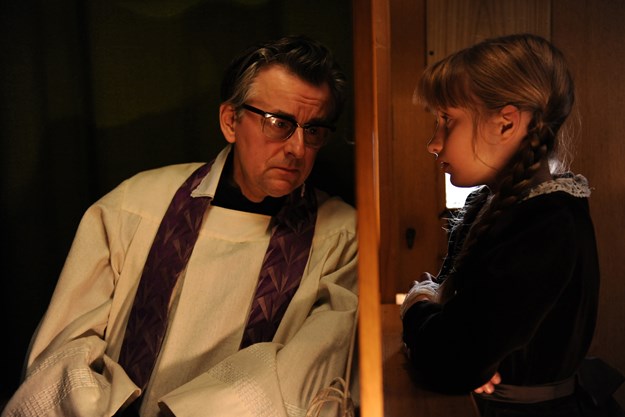 http://images.derstandard.at/t/M625/movies/2015/21163/160426223156666_7_hannas-schlafende-hunde_aufm03.jpg http://images.derstandard.at/t/M625/movies/2015/21163/160426223156666_7_hannas-schlafende-hunde_aufm03.jpg