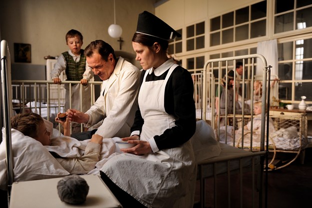 http://images.derstandard.at/t/M625/movies/2016/23211/161010223152933_7_nebel-im-august_aufm02.jpg http://images.derstandard.at/t/M625/movies/2016/23211/161010223152933_7_nebel-im-august_aufm02.jpg