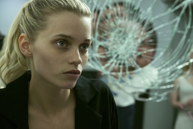 http://images.derstandard.at/t/M625/movies/2016/23576/170320223053987_20_the-neon-demon_aufm03.jpg http://images.derstandard.at/t/M625/movies/2016/23576/170320223053987_20_the-neon-demon_aufm03.jpg