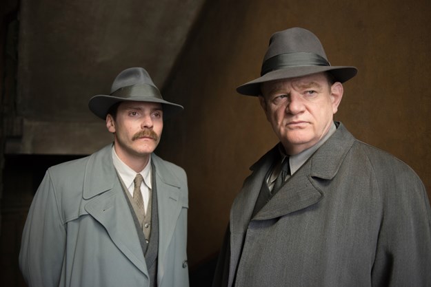 http://images.derstandard.at/t/M625/movies/2016/23764/161110223133742_11_jeder-stirbt-fuer-sich-allein_aufm02.jpg http://images.derstandard.at/t/M625/movies/2016/23764/161110223133742_11_jeder-stirbt-fuer-sich-allein_aufm02.jpg