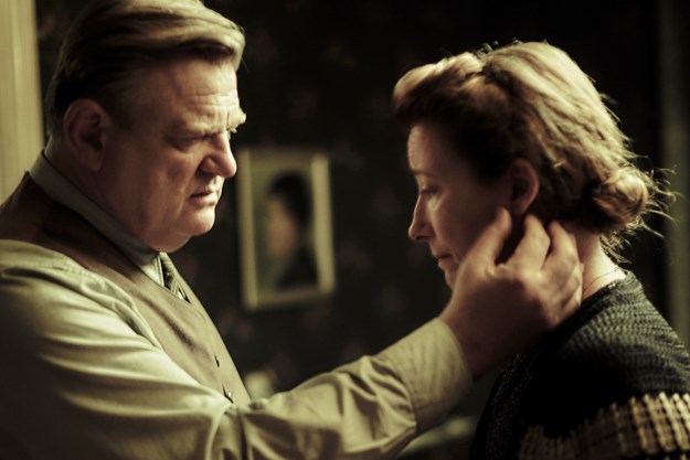 http://images.derstandard.at/t/M625/movies/2016/23764/161110223134492_11_jeder-stirbt-fuer-sich-allein_aufm04.jpg http://images.derstandard.at/t/M625/movies/2016/23764/161110223134492_11_jeder-stirbt-fuer-sich-allein_aufm04.jpg