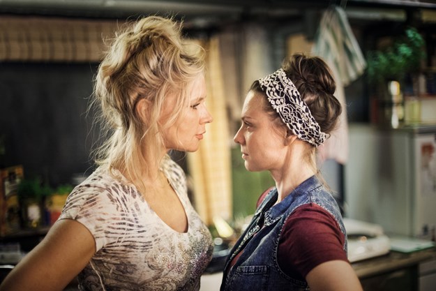 http://images.derstandard.at/t/M625/movies/2017/25766/170816223035014_14_unter-deutschen-betten_aufm02.jpg http://images.derstandard.at/t/M625/movies/2017/25766/170816223035014_14_unter-deutschen-betten_aufm02.jpg