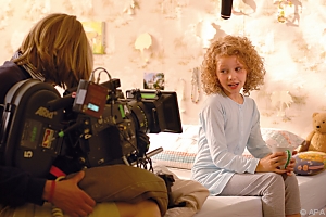 Lola flirtet mit der Kamera, Foto: APA (Constantin Film) Artikelbild