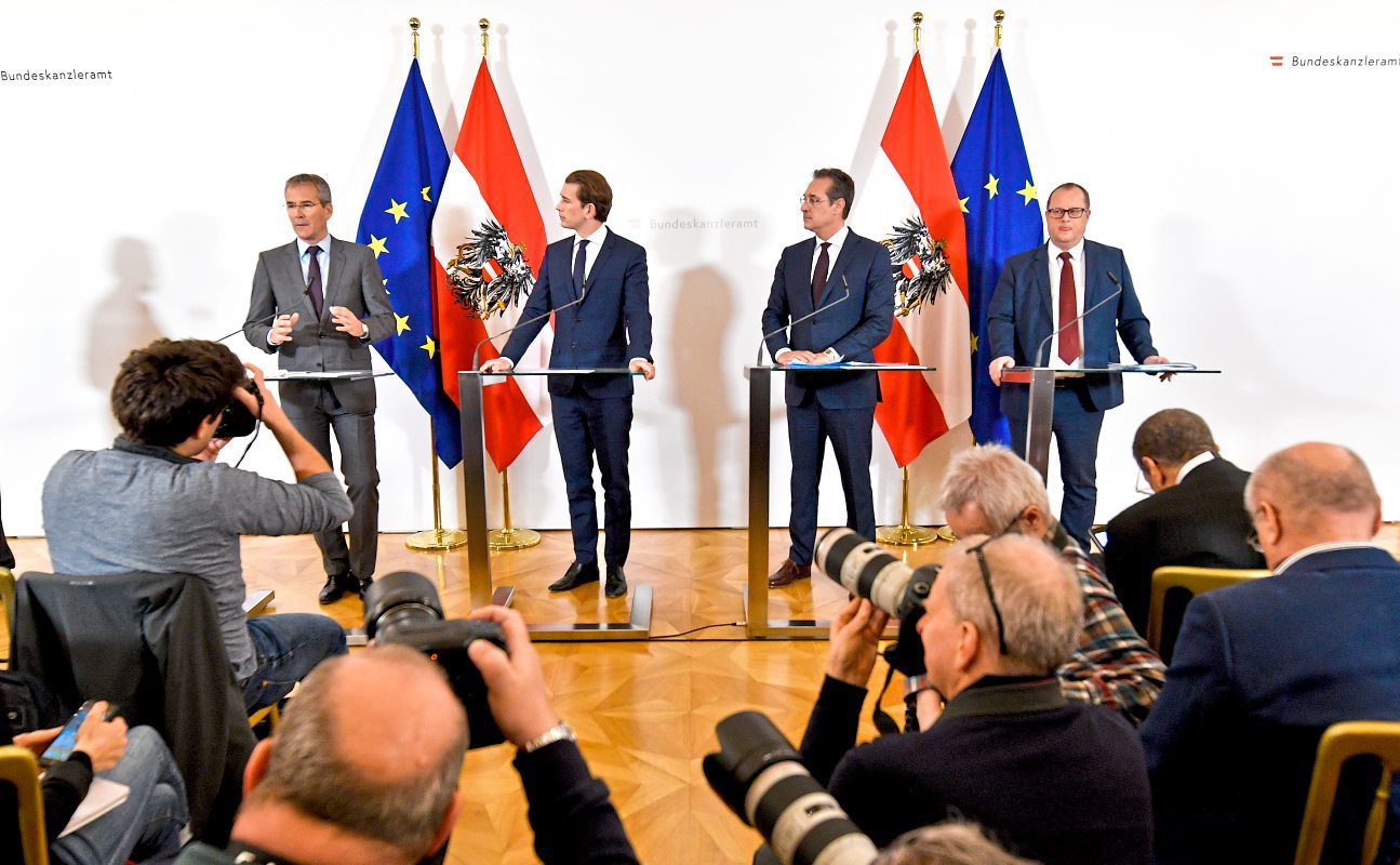Public Waschraum schwulen Sex