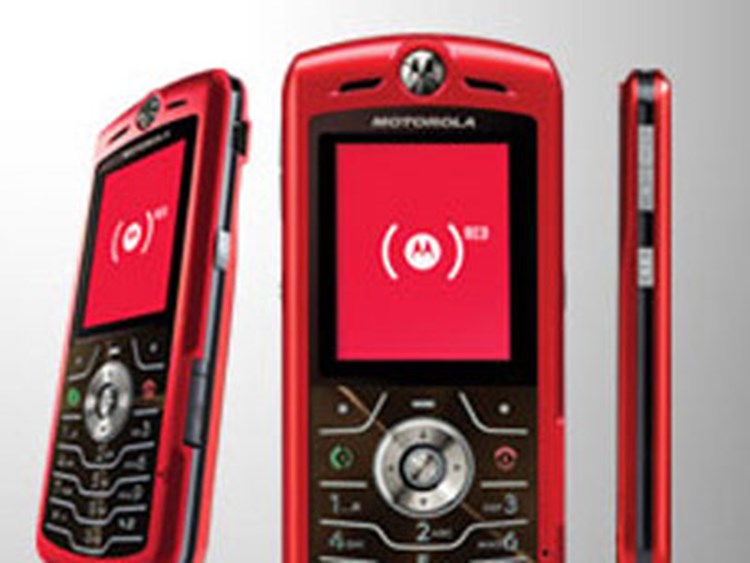 Rotes Handy Fur Aidshilfe Von Bono Smartphones Derstandard At Web