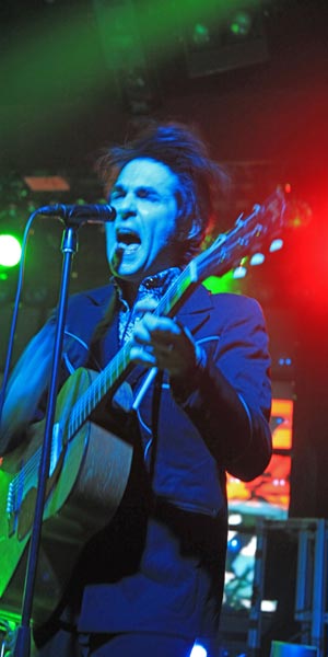 Download Warum Manner Offene Turen Einrennen Mussen Musik Derstandard Desktop Wallpaper Get Wallpaper Warum Manner Offene Turen Einrennen Mussen Musik Derstandard Free HD