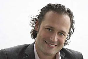 Sascha Goetzel Beim Musizieren Gibt Es Kein Ich Da Gibt Es Nur Ein Wir Buhne Derstandard At Kultur sascha goetzel beim musizieren gibt