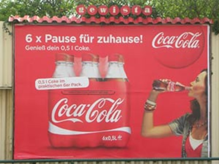 Plakatsujets Coca Cola Vor Mc Donald S Werbung Derstandard At Etat