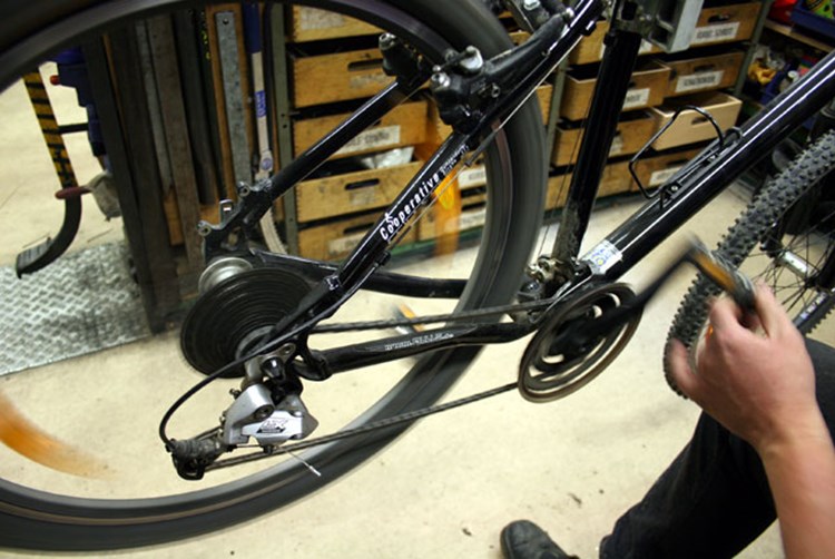 fahrrad werkzeugsatz bremsen reifen kette shimano reparatur