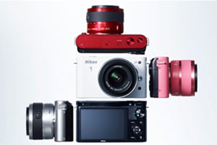 V1 Und J1 Nikons Erste Wechselobjektiv Kameras Ohne Spiegel Digicam Derstandard At Web
