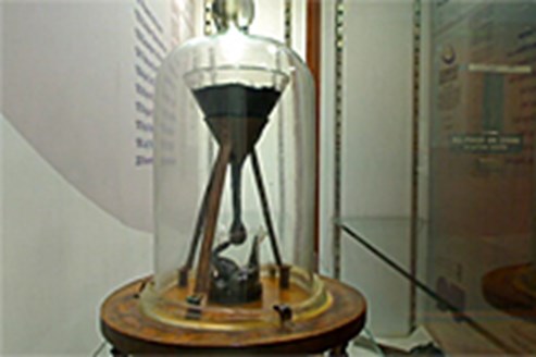 Das Langweiligste Experiment Der Welt Lauft Seit 1927 Klicktipp Derstandard At Wissenschaft