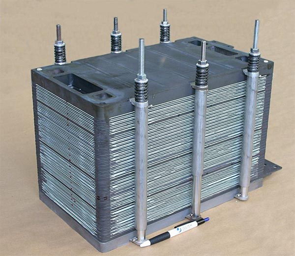 Sofc Stack Julich Test-Brennstoffzelle bricht Rekord im Dauerbetrieb - Technik ...