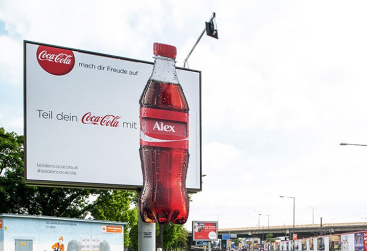 Personalisierte Sommer Promotion Teil Dein Coca Cola Werbung Derstandard At Etat