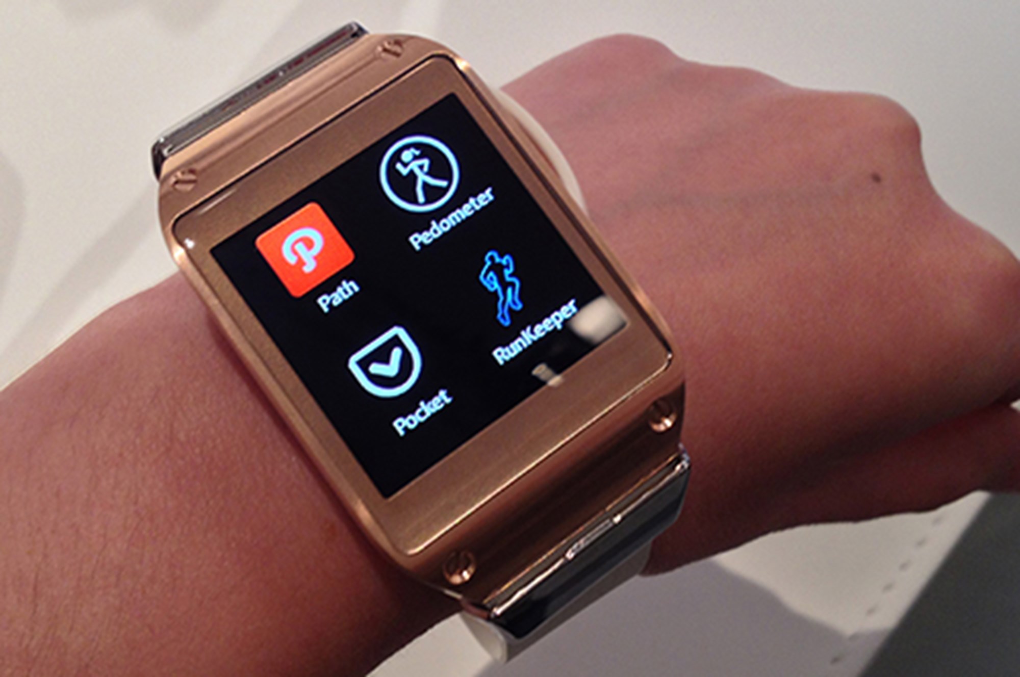 Galaxy Gear ausprobiert: Samsungs wuchtiges Smartwatch-Debüt - Android - derStandard.at ⺠Web