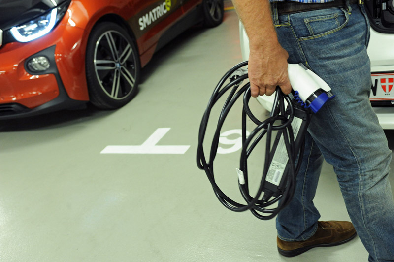 Kabel und Stecker für E-Autos: Das Chaos beginnt sich zu lichten ...