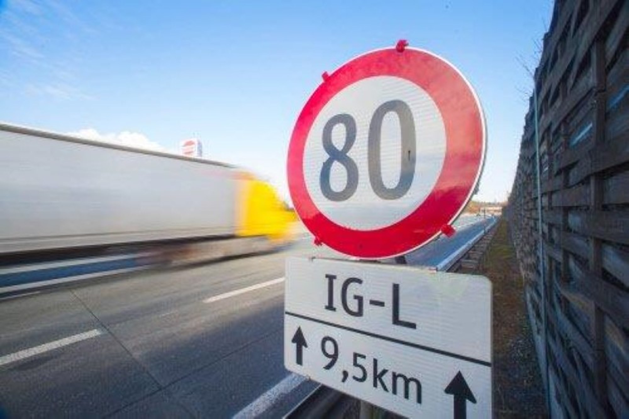 80 km/h auf Autobahn bringen bessere Luft - Verkehr - derStandard.at