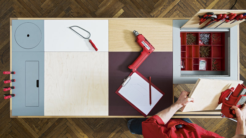 Collective Desk: Arbeitstisch, Basteltisch, Küchentisch in einem