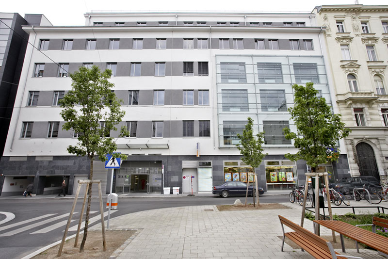 Fonds Im Wettstreit Um Die Besten Objekte Expo Real 15 Derstandard At Immobilien