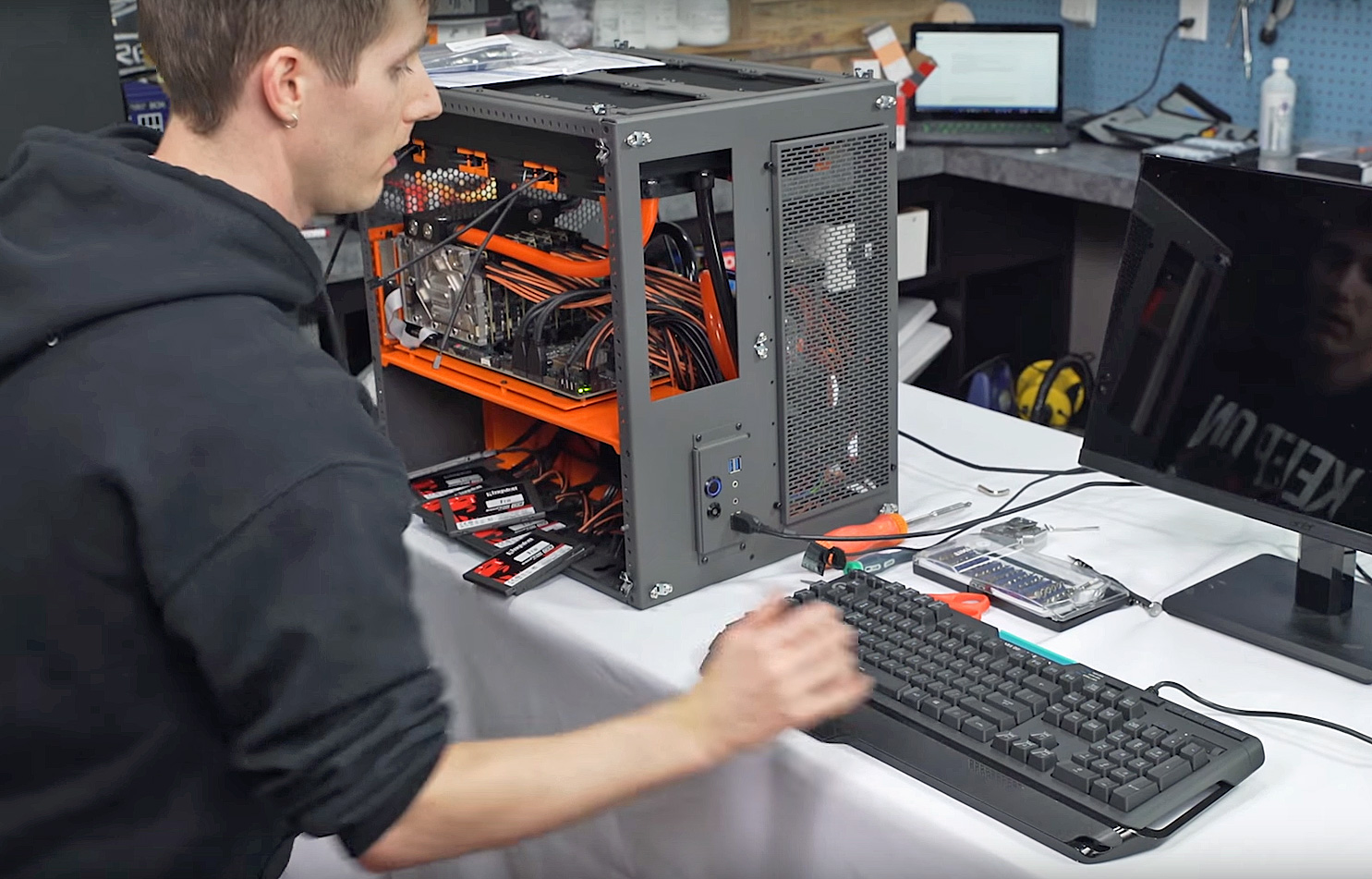 Gaming-PC für 30.000 Dollar lässt sieben User gleichzeitig spielen