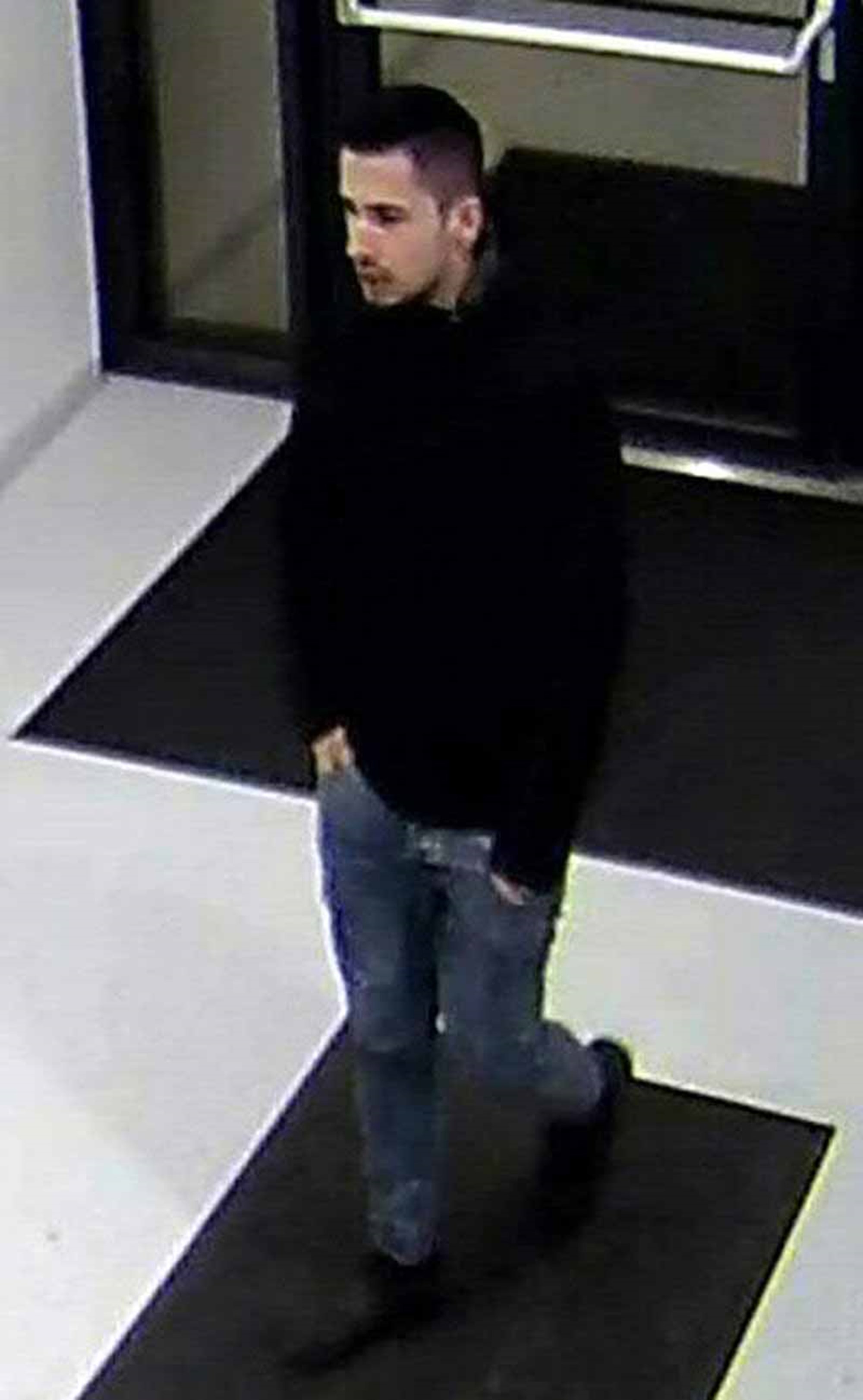 Alte frau sucht junge mann wien