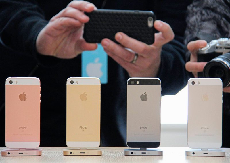 iPhone SE: Tester begeistert von langer Akkulaufzeit - Apple - derStandard.at â?º Web iphone se 1 akkulaufzeit