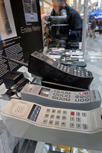 D-Netz-Vorwahl 0663 ist wieder da - Mobilfunker - derStandard.at › Web D-Netz-Vorwahl 0663 ist wieder da - Mobilfunker - derStandard.at › Web