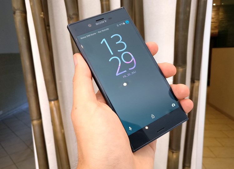Xperia Xz Und X Compact Sony Enthullt Neue Smartphone Flaggschiffe Android Derstandard At Web