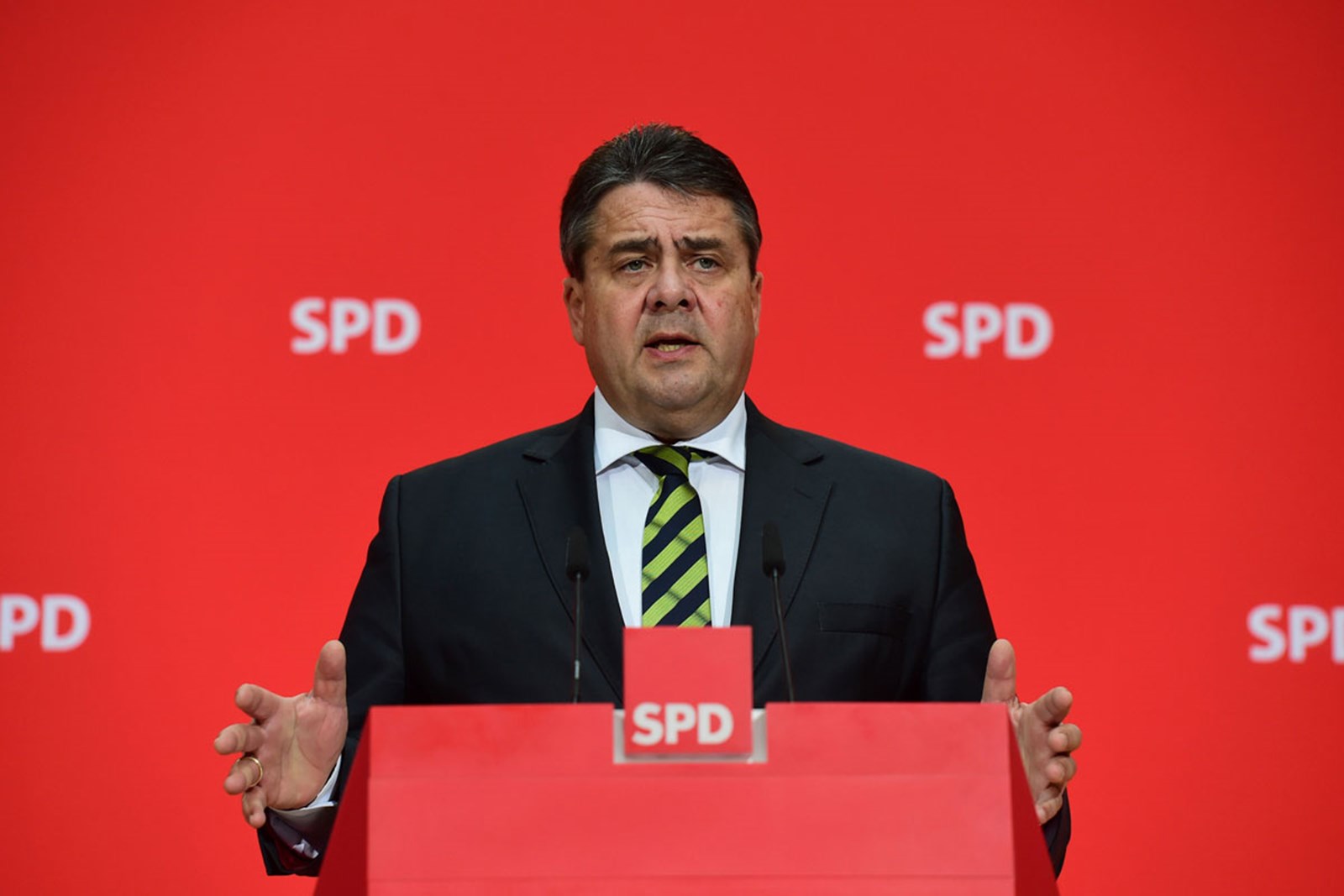 SPD will sich noch nicht auf Kanzlerkandidaten festlegen ...