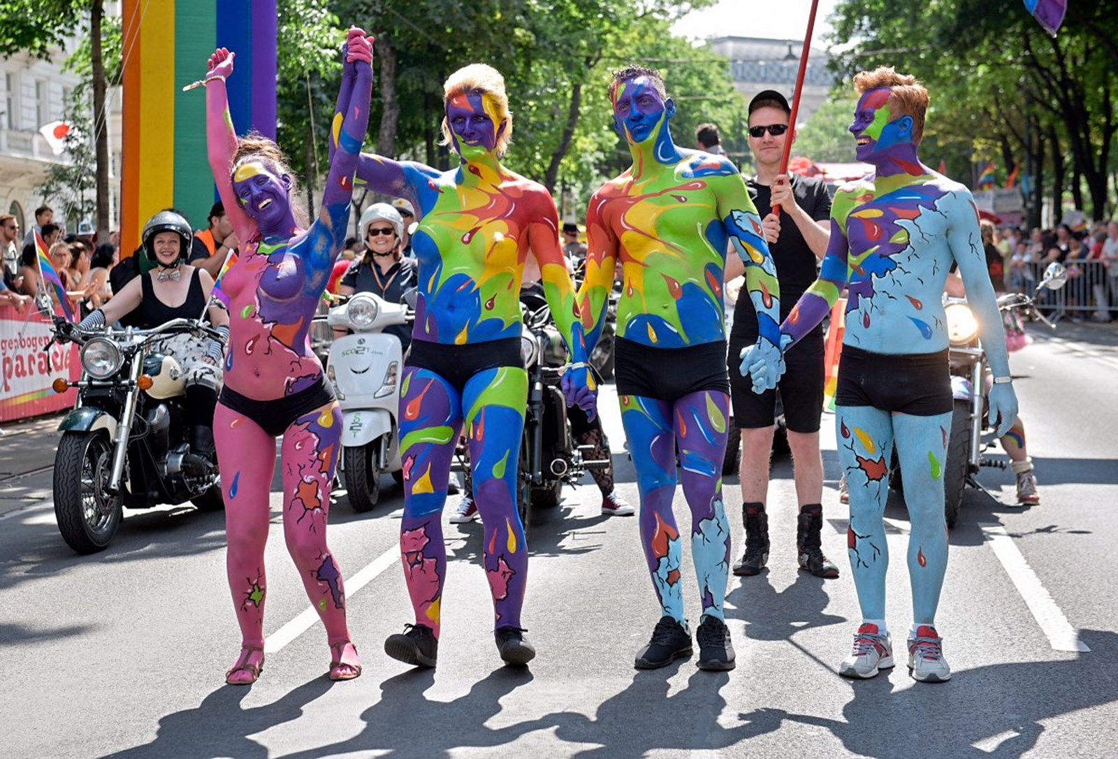 Regenbogenparade heuer von neuntägigem Festival begleitet Lesbisch