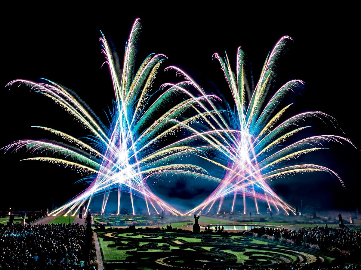 Feuerwerk shows Feuerwerksfestival in Hannover: Silvester im Sommer - Urlaub in