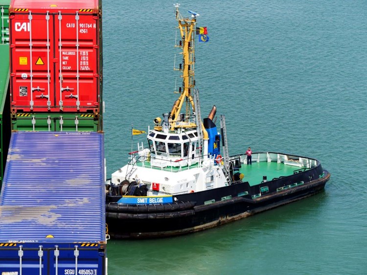 Auf Kreuzfahrt Mit Einem Der Grossten Containerschiffe Reisen Derstandard De Lifestyle