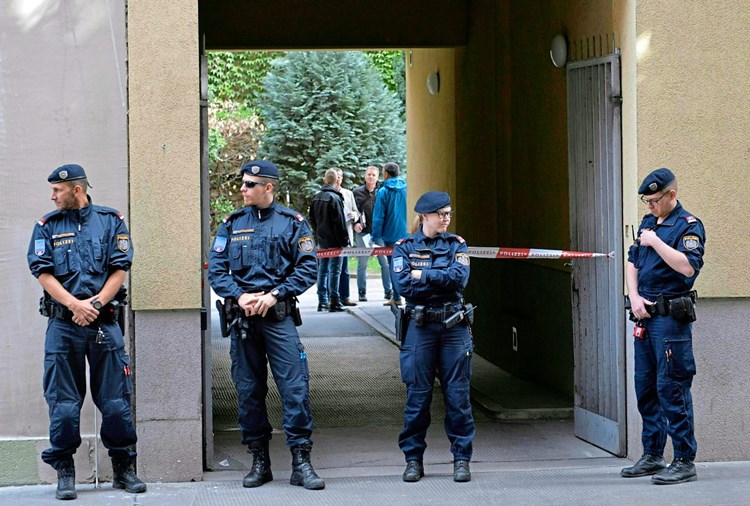 Frau sucht single kostenlos sankt stefan im rosental mann in favoriten. Laakirchen wo frauen kennenlernen. Singleborse aus kematen an der single kostenlos Single kostenlos sankt stefan im rosental Irschen