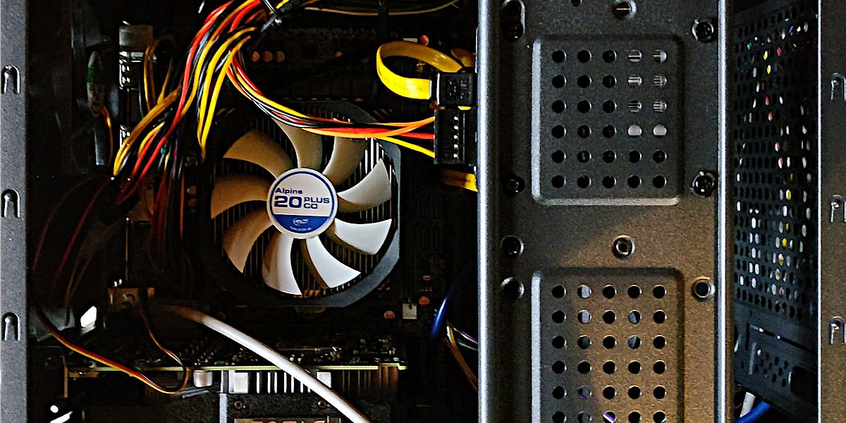 Diy Experiment Spiele Pc Um 400 Euro Dank Server Prozessoren Games Derstandard De Web