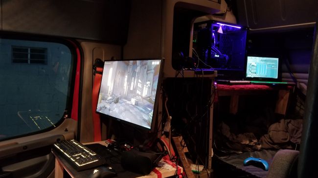 Beifahrer GamingPC Wie ein LkwFahrer die Einsamkeit besiegt Games