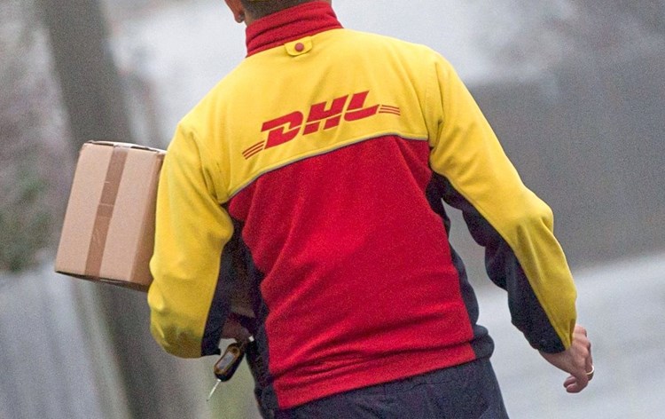 Dritte Gefahrliche Postsendung Polizei Sucht Dhl Erpresser Deutschland Chronik Derstandard At Panorama