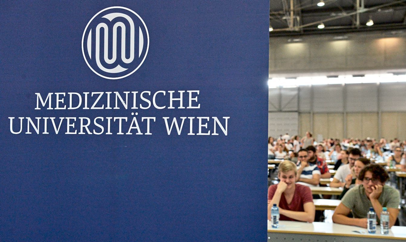 Medizinstudium: Keine weiteren Plätze an staatlichen Unis - Medizin ...