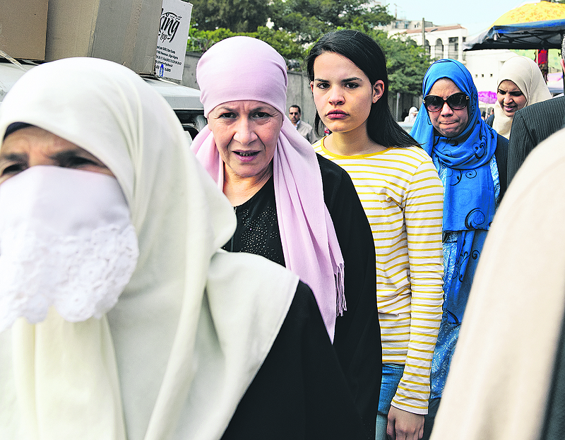 Alice Schwarzers Neues Buch Uber Frauenrechte Und Den Politischen Islam Literatur Derstandard De Kultur