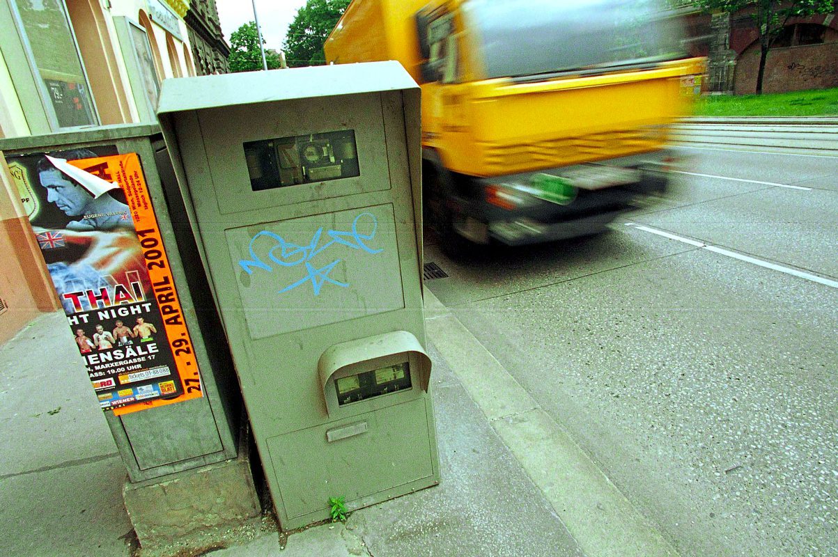 Autofahrer Wurde 28 Mal Vom Selben Radar Geblitzt Osterreich Derstandard At Panorama