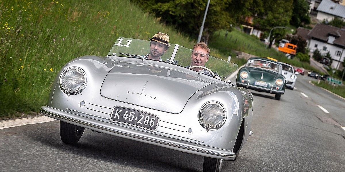 70 Jahre Porsche: Jubiläumsfahrt mit der Nummer eins ...