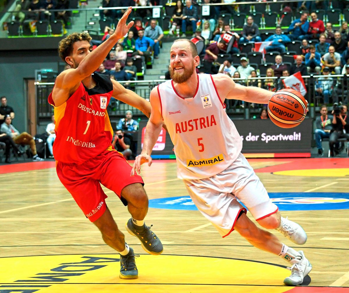 Osterreichs Basketballer Im Sommerschlaf Gegen Deutsche Nba Spieler Basketball Derstandard De Sport