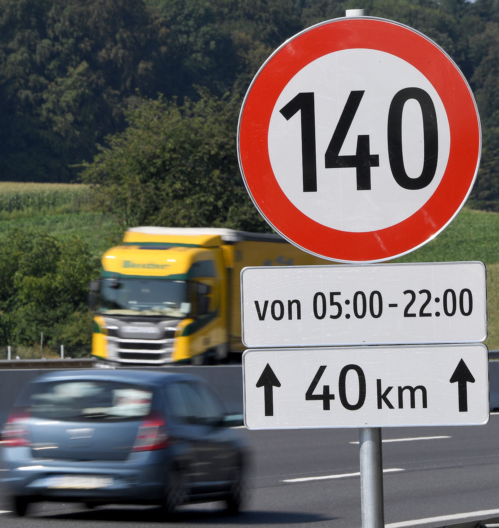 140 km/h – Grenzüberschreitungen im Bereich des Motorsports