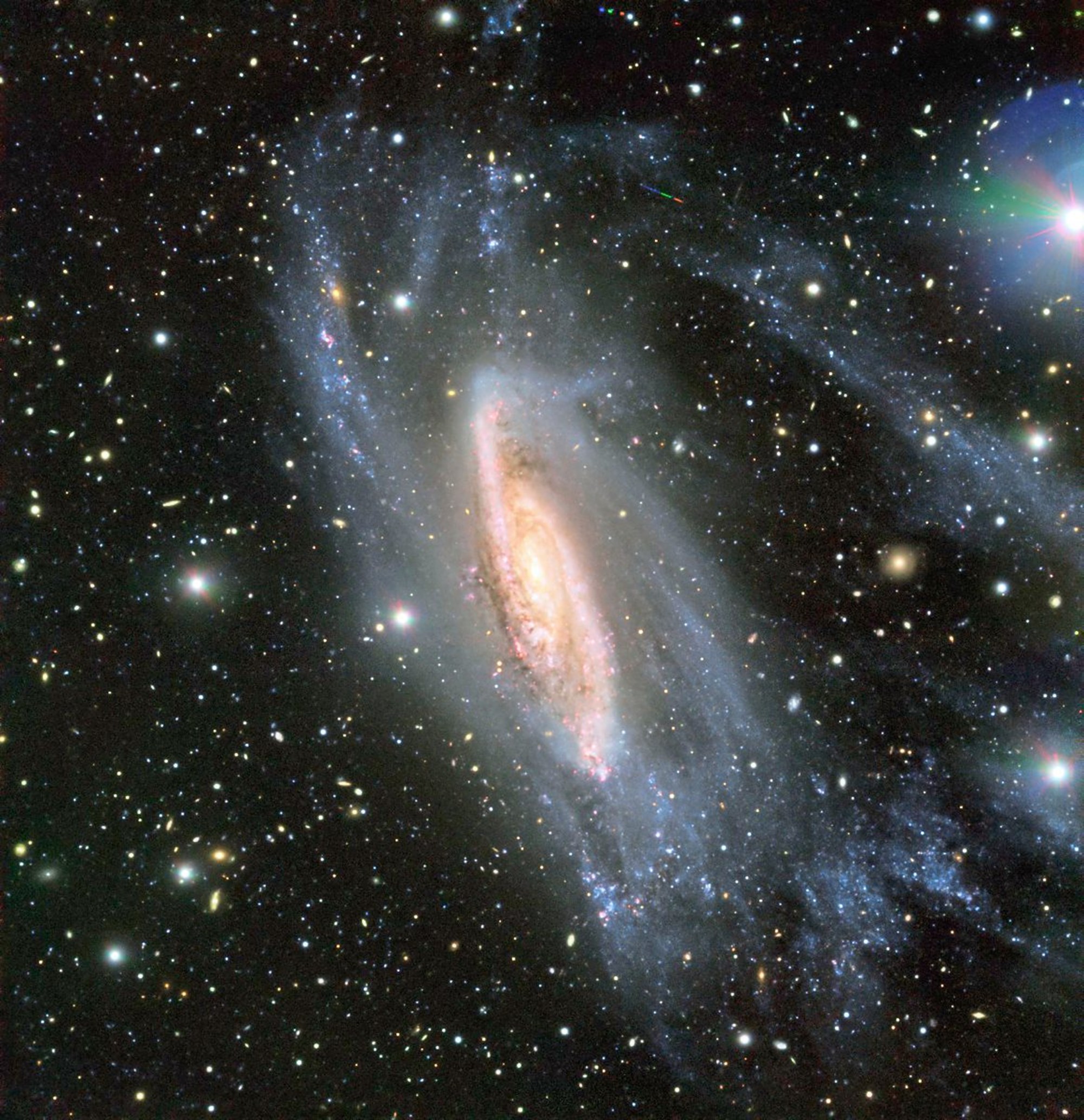 galaxieBreiteKLEINER1200pix.jpg