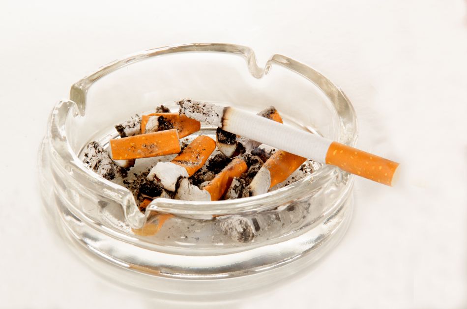 Osterreich Rauchen Kostet Jahrlich 2 4 Milliarden Euro Rauchen Derstandard At Gesundheit