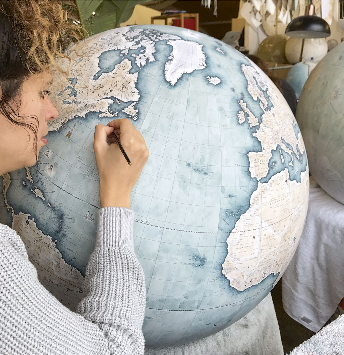 Globenmacher Ein Globus Ist Ein Abbild Der Welt Zu Einem Bestimmten Zeitpunkt Design Interieur Derstandard De Lifestyle