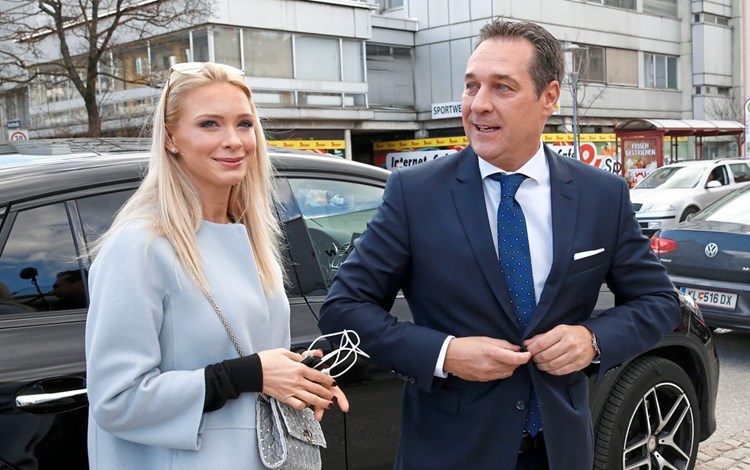 Ein Jahr Vizekanzler: Heinz-Christian Strache vertraut dem