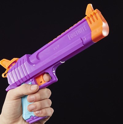 Hasbro Bringt Nerf Pistolen Im Fortnite Stil Games Derstandard - foto hasbro