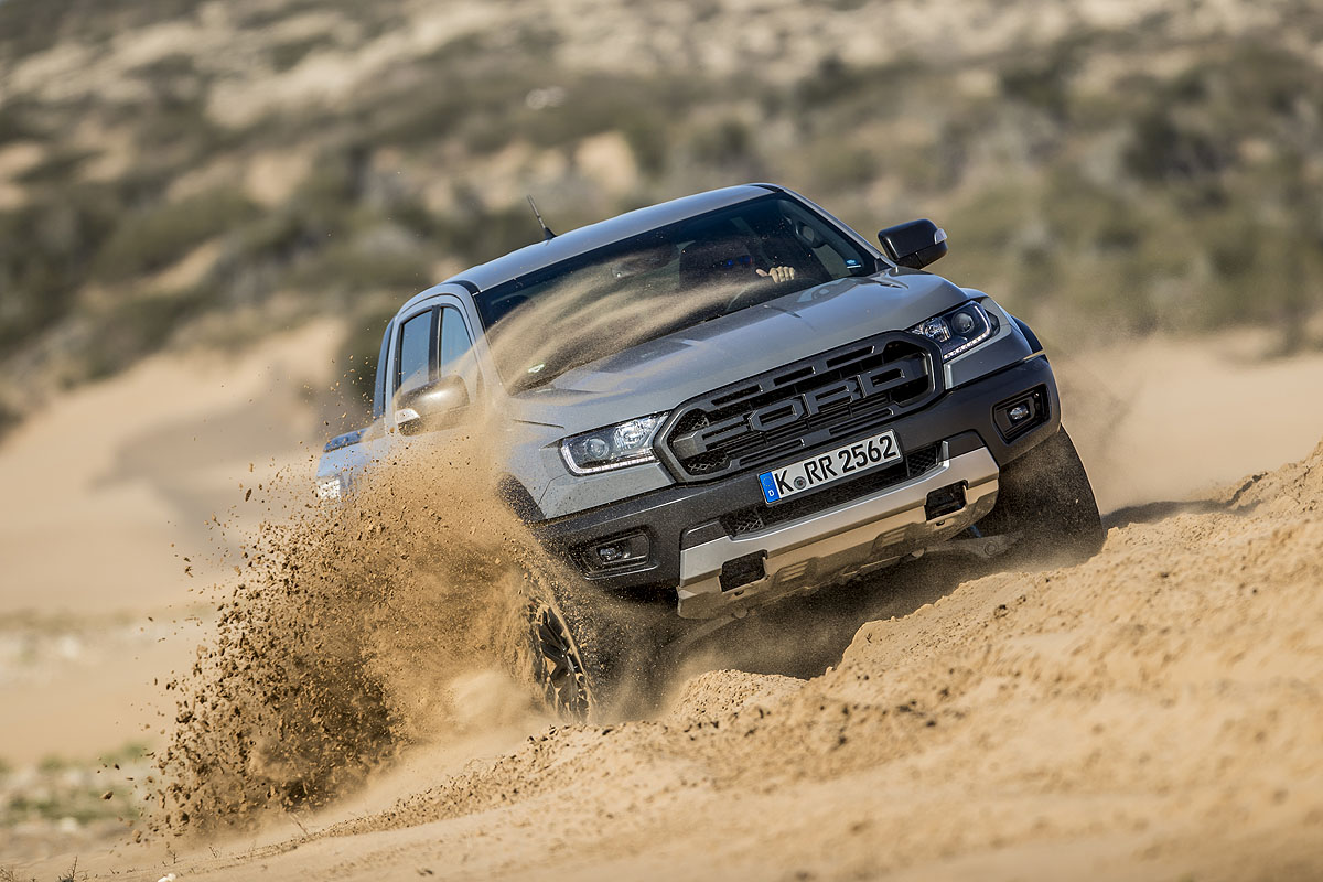 Ford Raptor Dicke Dunen Flauschiger Fels Ford
