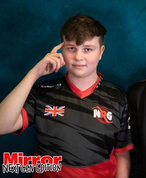 Mutter nimmt 15-Jährigen aus Schule, damit er "Fortnite ...